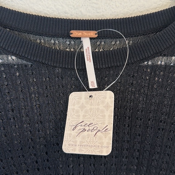 NWT Free People H20 Crew Pullover Black - Picture 10 of 12